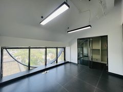 地铁站旁创意办公空间 - 缩略图 8