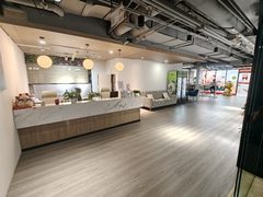 真房｜远中悦莱大厦 |400平｜5.5元｜全包拎包入住 - 缩略图 2