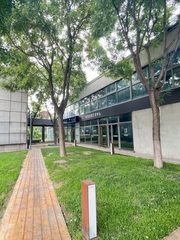 独栋花园办公 影视氛围浓厚 - 缩略图 1