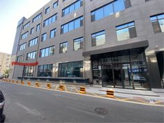 龙湖蓝海引擎 5.7米层高 独立logo - 缩略图 6