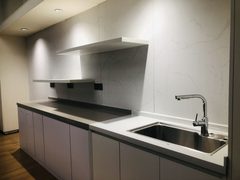 龙湖蓝海引擎 5.7米层高 独立logo - 缩略图 10