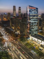 金地中心钻石切割设计灵动办公空间 - 缩略图 1