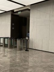 金地中心钻石切割设计灵动办公空间 - 缩略图 4