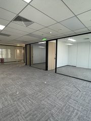 朝东采光好 176㎡ 3.5米层高 精装拎包 - 缩略图 9