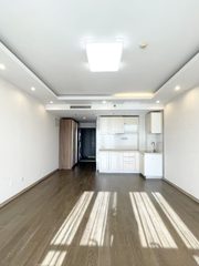 55平西向工位，双地铁直达，采光绝了 - 缩略图 3