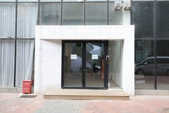 朝阳路现房 586平 遗留装修 南北朝向 6个隔间 - 缩略图 4