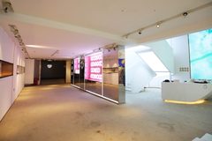 朝阳路现房 586平 遗留装修 南北朝向 6个隔间 - 缩略图 2