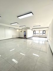 长隆文创园172平南向办公空间 - 缩略图 9