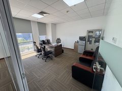 亦庄地铁口，我找到了420平光之办公室 - 缩略图 10