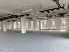 亦庄科技心脏💼地铁旁的办公乌托邦 - 缩略图 9