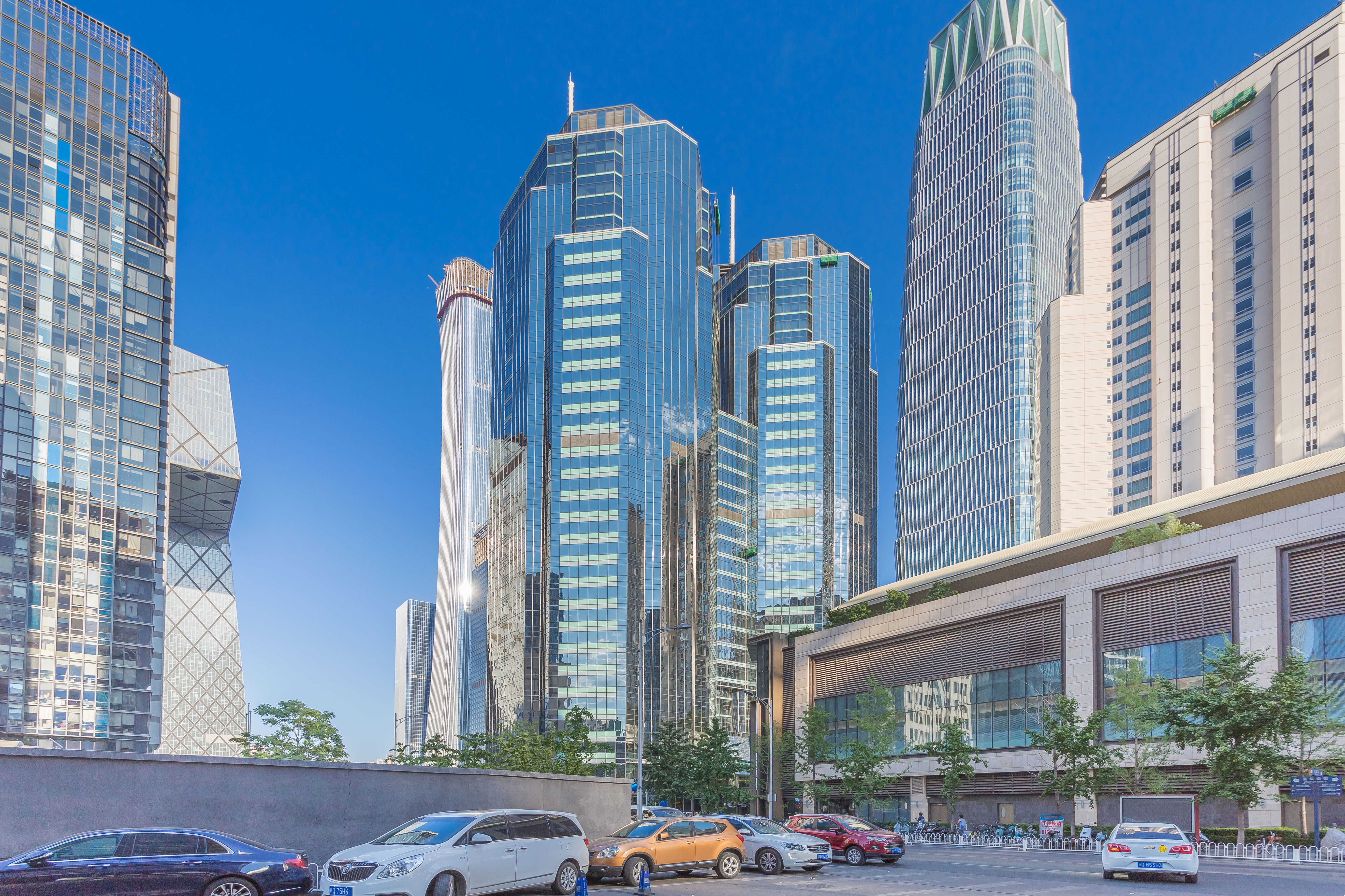 嘉里中心双塔景观办公空间