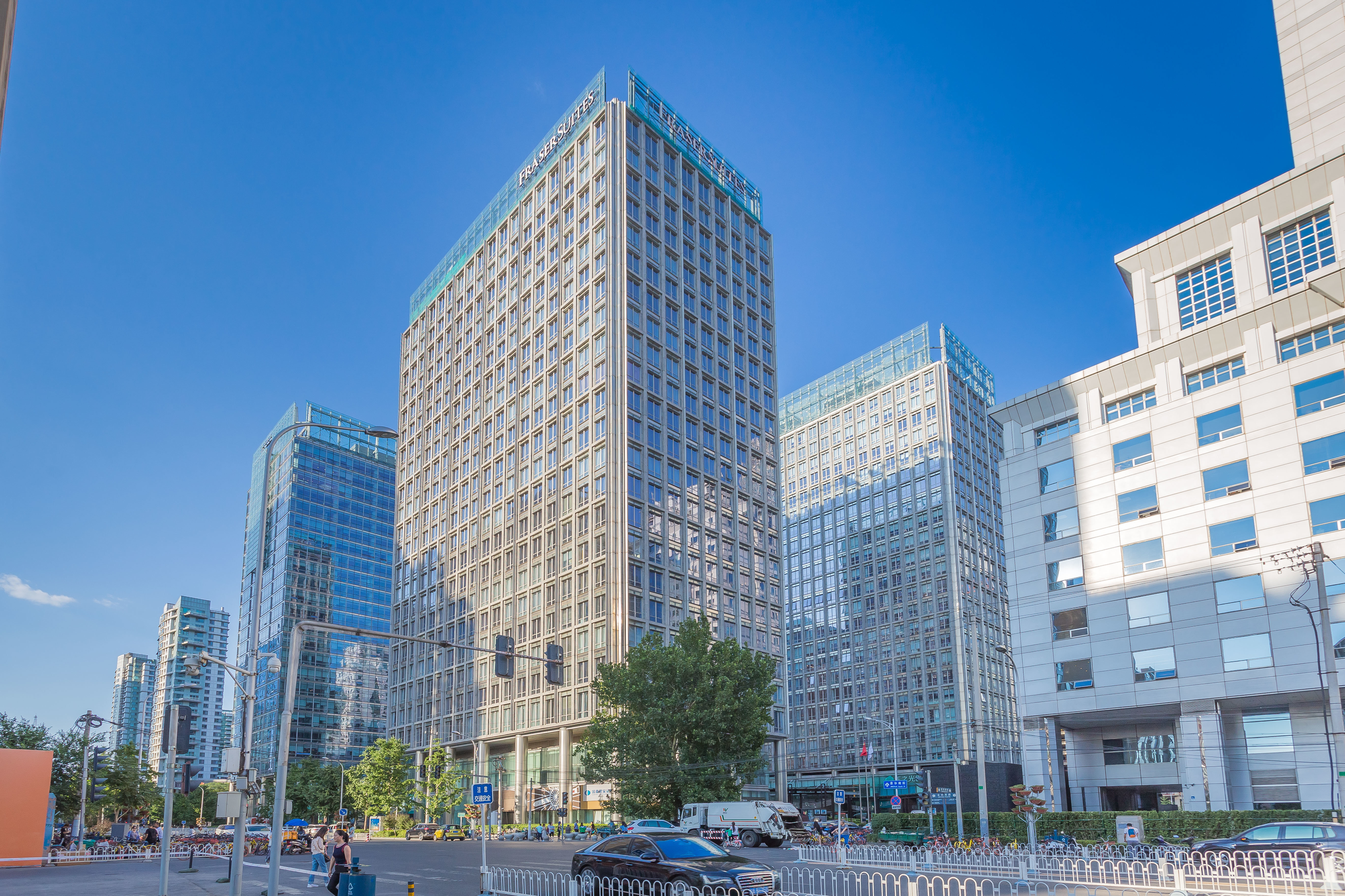 CBD合院办公 11米挑高双露台全明空间