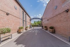 三层复式挑空6米，设计工作室必看！ - 缩略图 15