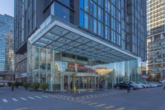 富尔大厦278平精装修正对电梯 - 缩略图 13