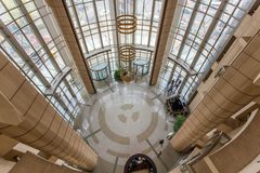 CBD现房中国人寿大厦329平 双地铁 带隔断新装修 - 缩略图 1