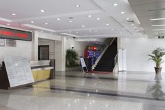 中关村大厦｜10工位精装｜双地铁3分钟 - 缩略图 12