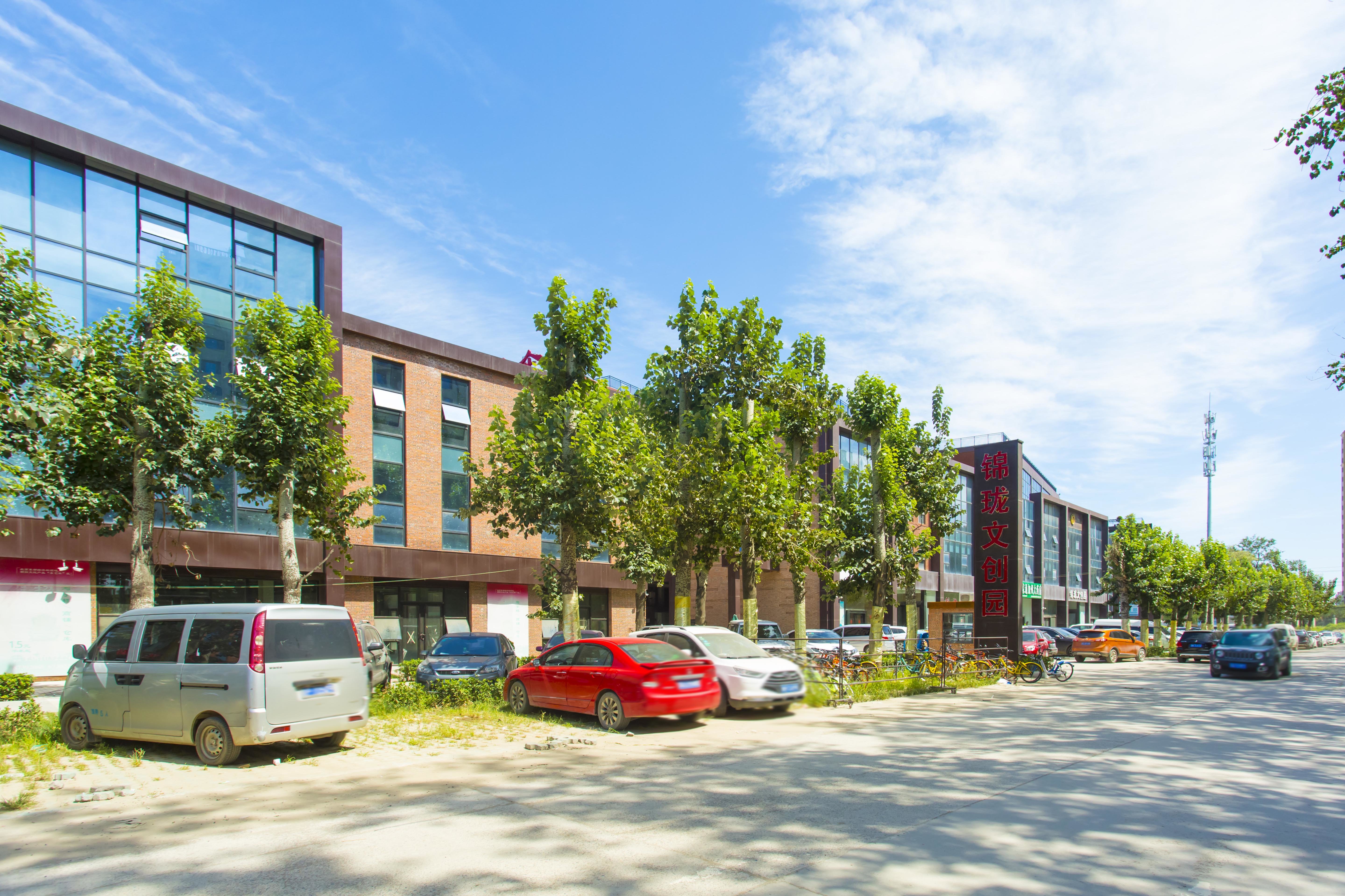 锦珑文创园309平 南向落地窗 5个隔断